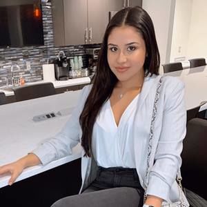 Meet your Posher, Angela